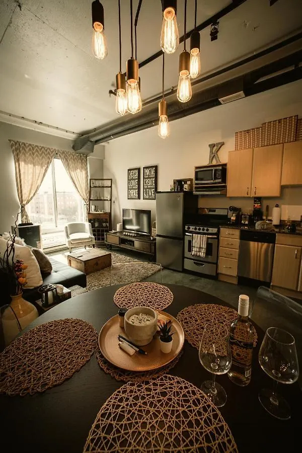 2 Full Beds, Free Parking Underground Heated, Rogers Place, 1 Bedroom Condo Downtown Central Edmonton 0*,  Kanada