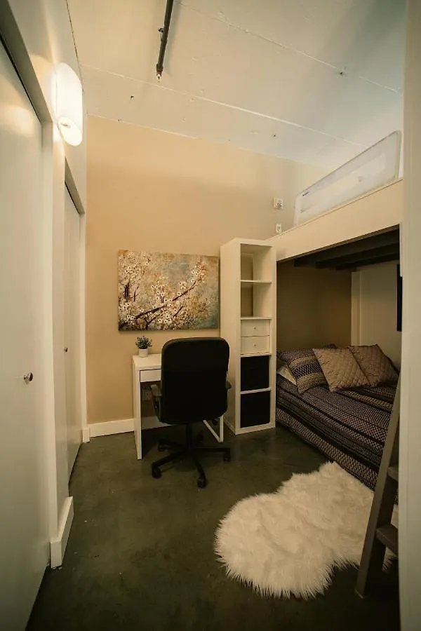 2 Full Beds, Free Parking Underground Heated, Rogers Place, 1 Bedroom Condo Downtown Central Edmonton 0*,
